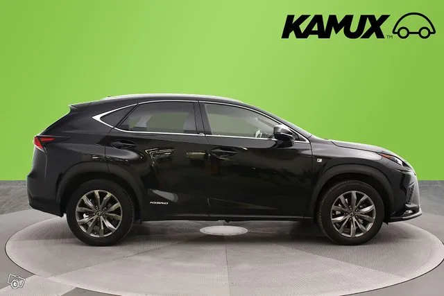 Lexus NX 300h AWD F Sport / Vakionopeudensäädin / Vähän ajettu / Nahkaverhoilu / Navigointi / Image 2